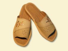 alueelliset tossut tuotteet ortopediset kengät aitoa nahkaa Puola